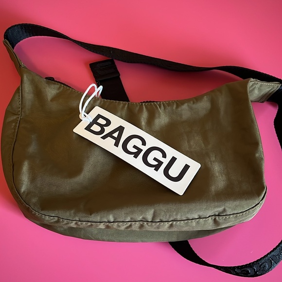 Baggu Small Nylon Crescent in Seaweed - Picture 1 of 6